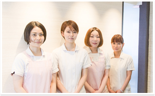 女性スタッフによる丁寧な施術