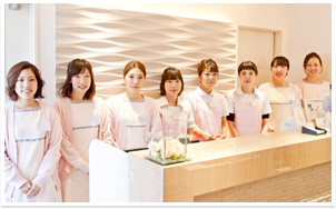 女性スタッフによる丁寧な施術
