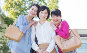 介護脱毛とは?シニアから始める医療脱毛